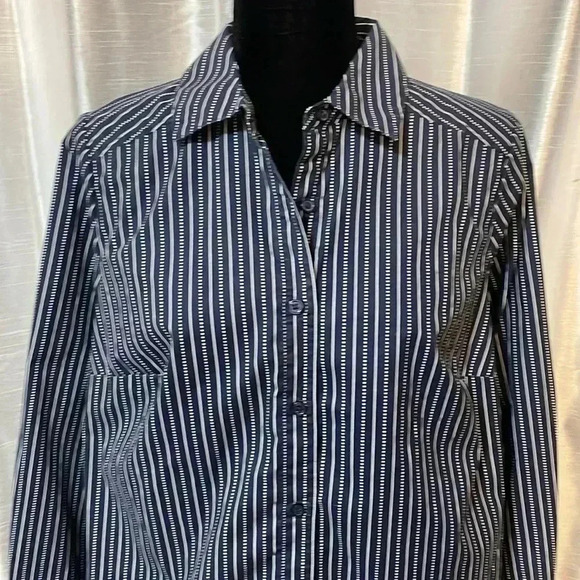 Pretty Roaman’s Women’s 14W Navy Striped Button Down Long Sleeve Shirt - Picture 1 of 9